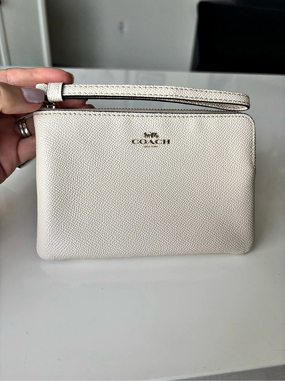 Coach Corner Zip Wristlet Pouch White